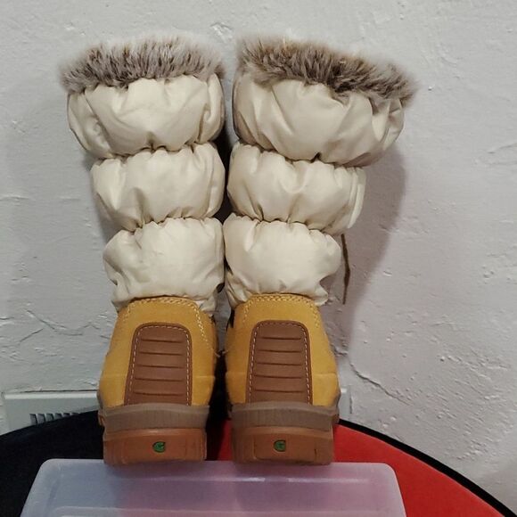 Timberland Mount Holly Duck Boots - Suede Lace Up Puffer Boots in Tan Size 8 - Picture 6 of 16